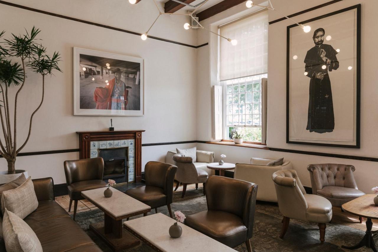 The Alphen Boutique & 5*